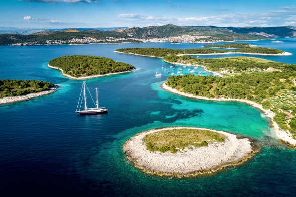 Excursión a la Gruta Azul, Hvar e islas Pakleni