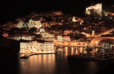 Crucero nocturno en galeón por Dubrovnik