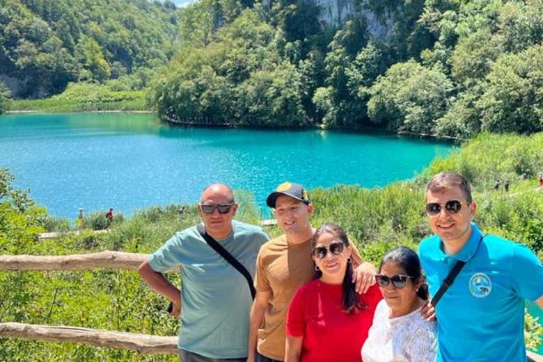 Disfrutando del tour por los lagos de Plitvice