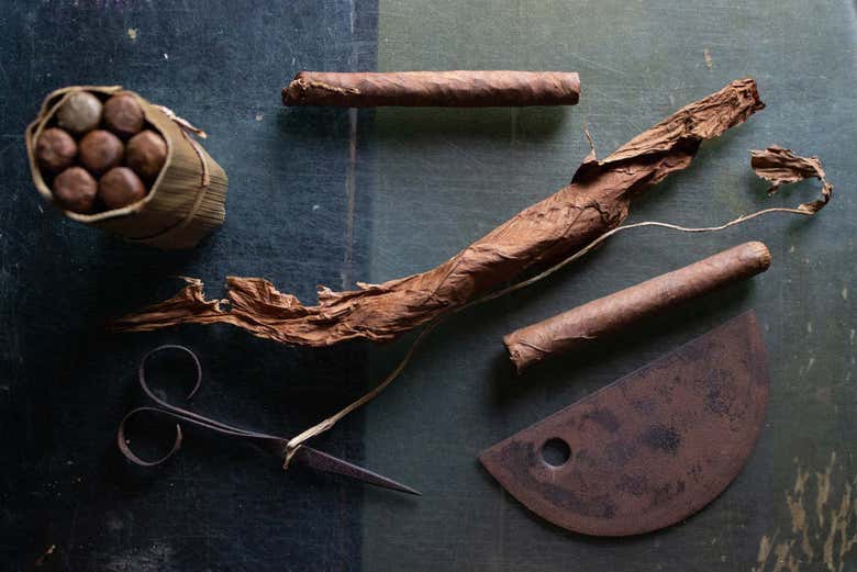 Learning how to make cigars