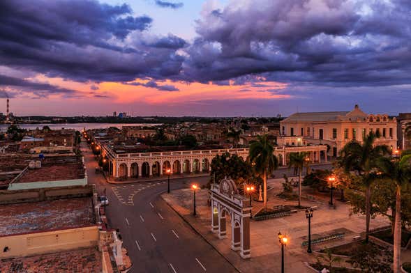 Cienfuegos Evening Tour with Dinner