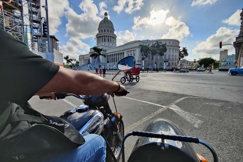 Disfrutando de las vistas desde el sidecar