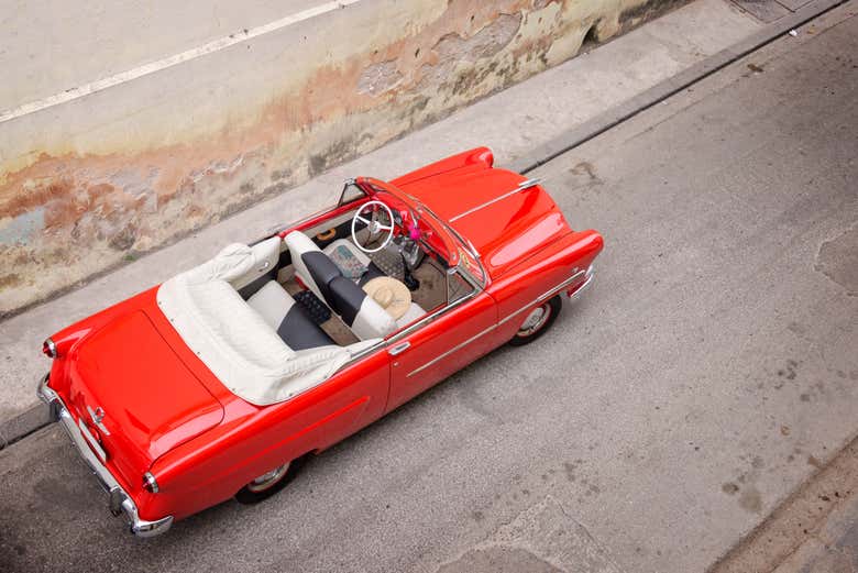 Classic 1950s car in Varadero