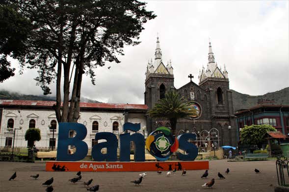 Baños de Agua Santa Tour