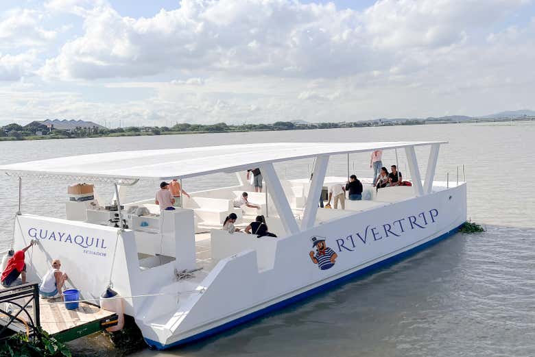 Guayaquil Historical Park Tour + Catamaran Ride to Santay Island