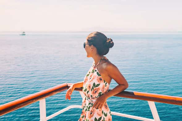 Española, Floreana, Santa Fe & Santa Cruz: 5-day Luxury Cruise