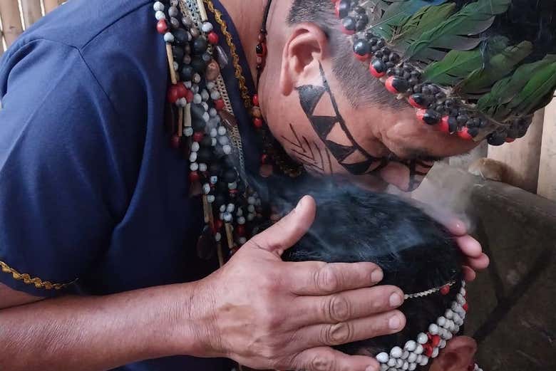 Les techniques thérapeutiques mêlent souffle, plantes et chants