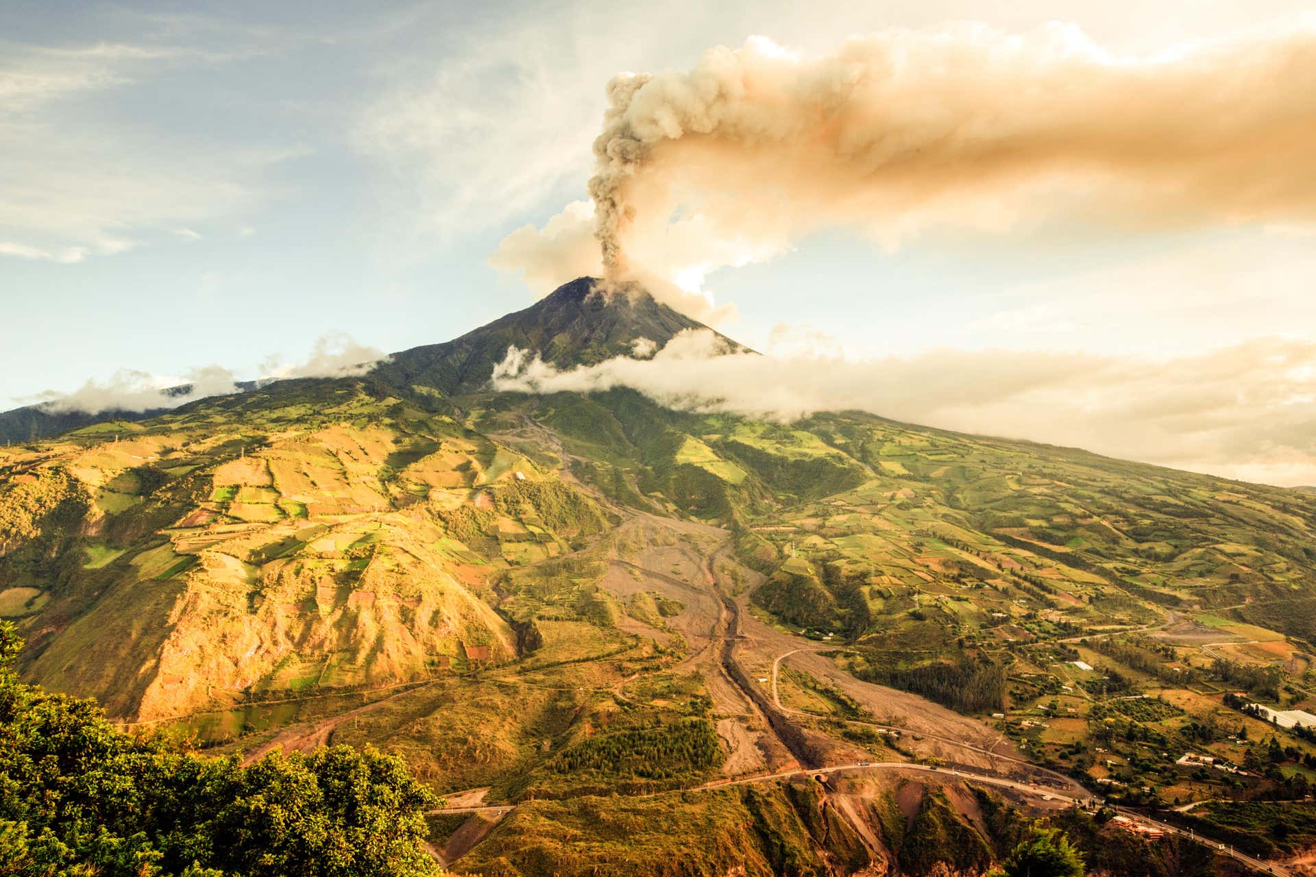 Tungurahua Volcano 2-Day Excursion From Riobamba - Civitatis.com