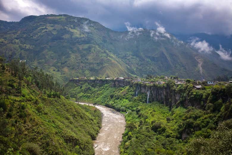 Selva junto al Tungurahua 