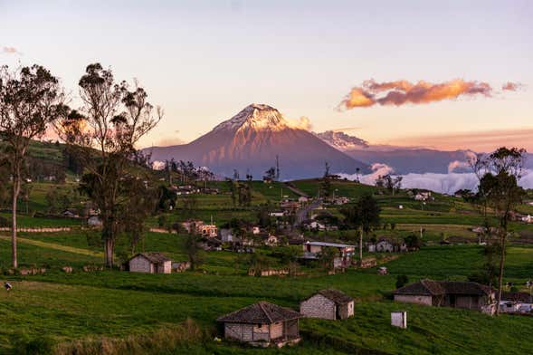 Senderismo por el volcán Tungurahua y el Ojo del Fantasma