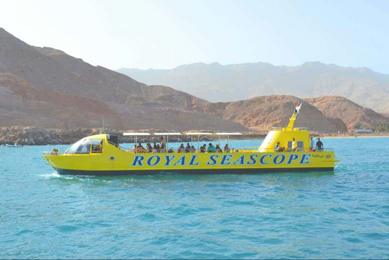 Cruise along the Ain Sokhna coastline