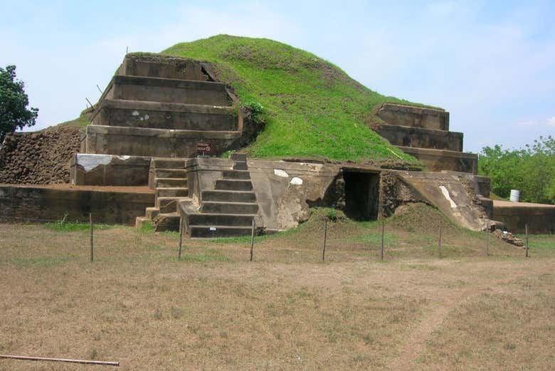 Una ruina maya en el sitio de San Andrés