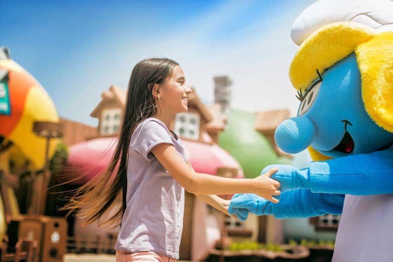 Meeting Smurfette at Motiongate Dubai