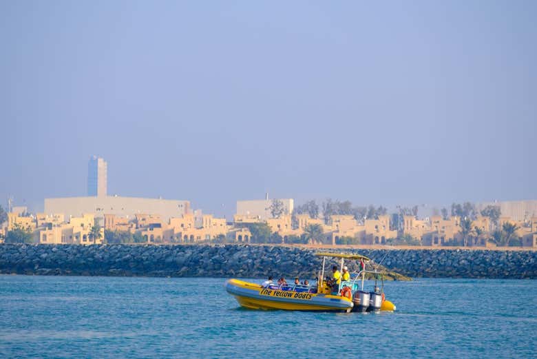 Ras al Khaimah Coastline Boat Tour, Ras al-Khaimah - Civitatis.com