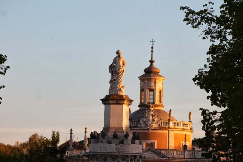 Descubriendo la mitología oculta en los monumentos de Aranjuez