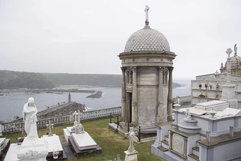 Excursión A Cudillero Y Luarca Desde Avilés - Civitatis.com