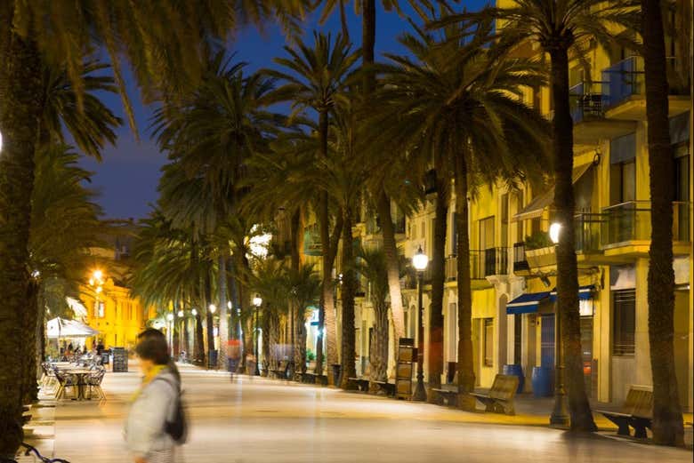 Passeando por Badalona à noite