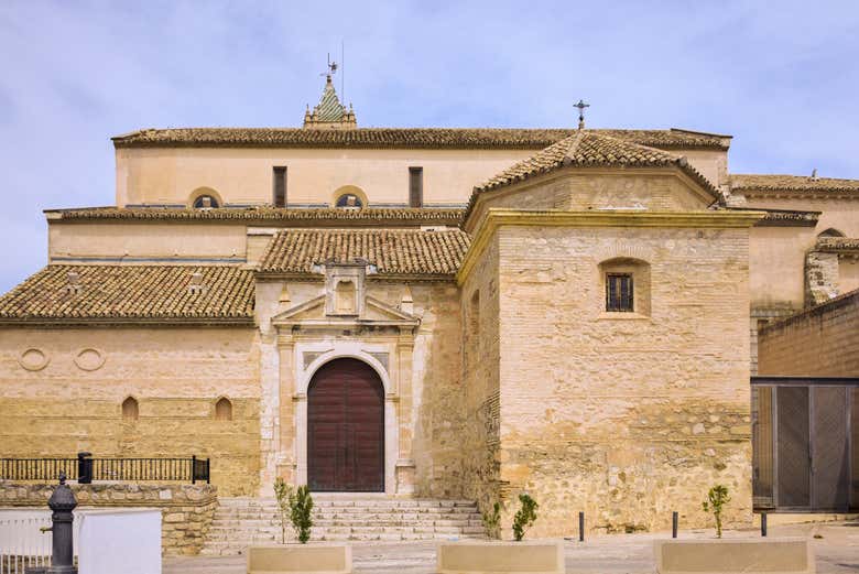 Contemplando la iglesia de Santa María la Mayor de Baena