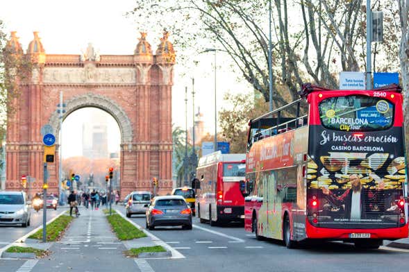 Ônibus turístico de Barcelona + Passeio de catamarã