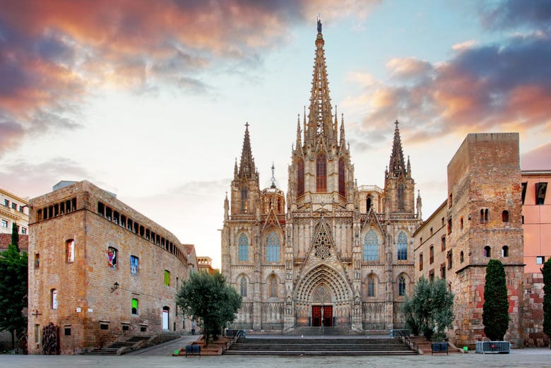 Fachada principal de la catedral de Bacelona