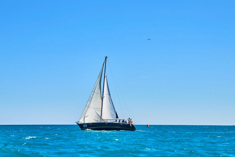 Navegaremos a bordo de um veleiro