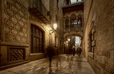 Barcelona Gothic Quarter Free Night Tour