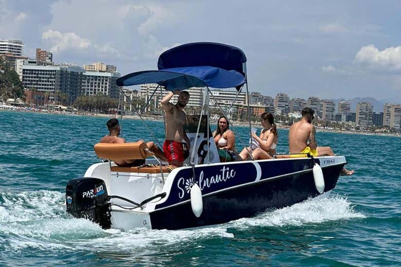 Enjoy a hassle-free boat rental experience