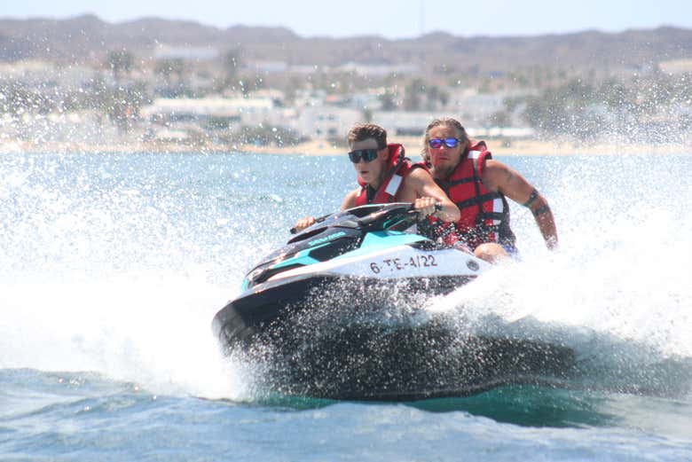 Race through the waters of Corralejo