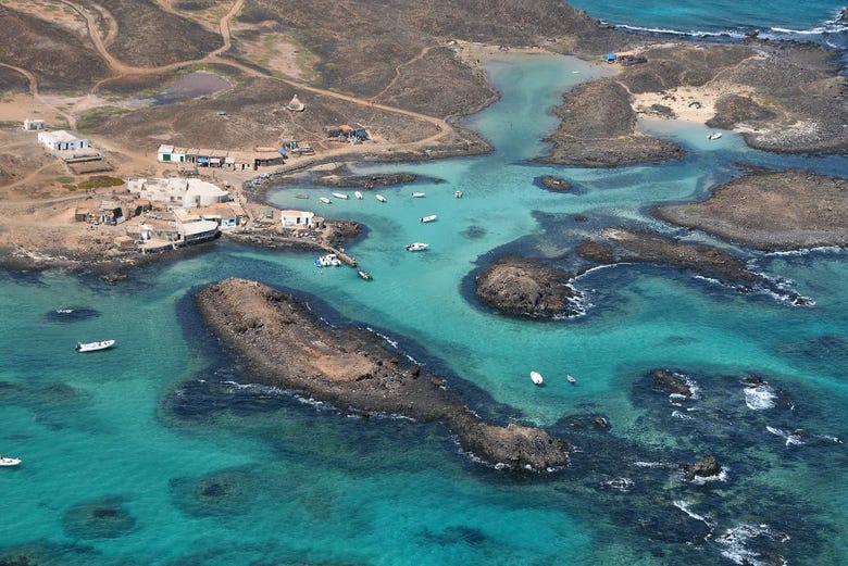 Lobos Island Catamaran Day Trip from Fuerteventura, Corralejo