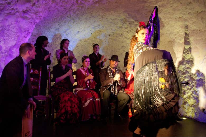 Watch a bailaora dance at El Templo del Flamenco