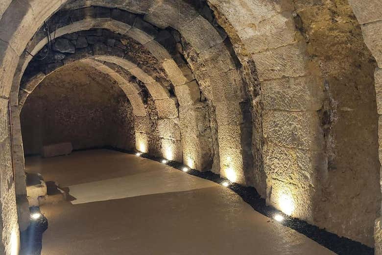 Bajaremos al "calao", la bodega subterránea de Casa Garabitero