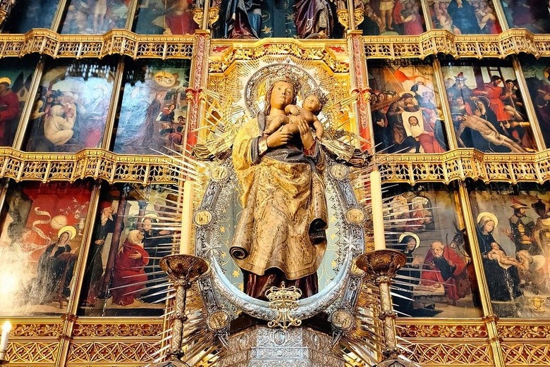 Virgen de la Almudena