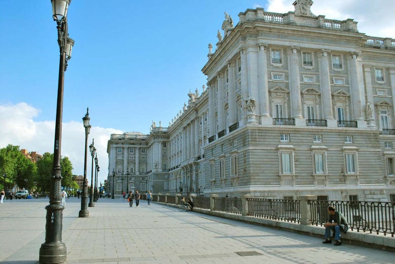 Visita Guiada Por El Museo Del Prado Y El Palacio Real De Madrid 1400