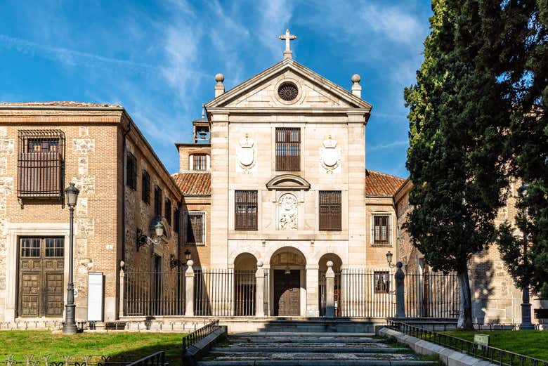 Fachada del Real Monasterio de la Encarnación de Madrid