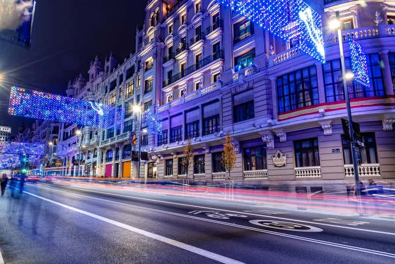 Gran Vía illuminata a Natale