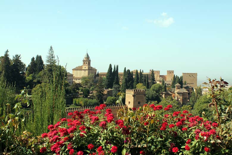 Vistas de los jardines de la Alhambra de Granada