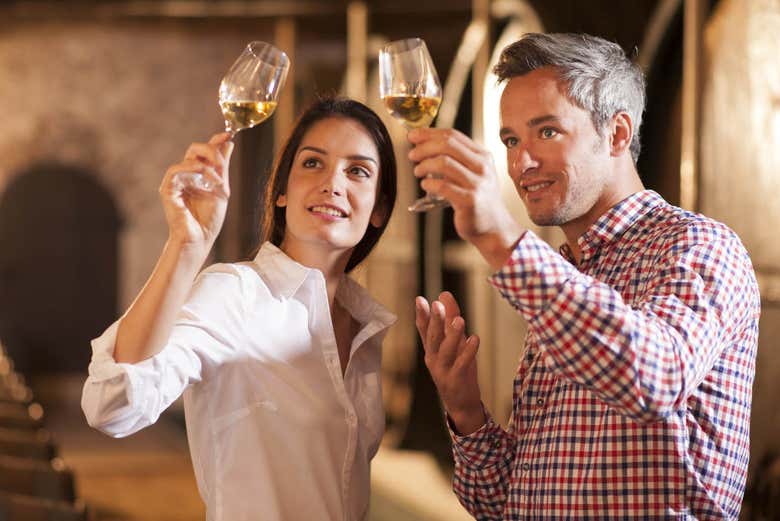 Catando los vinos de la bodega Pérez Barquero