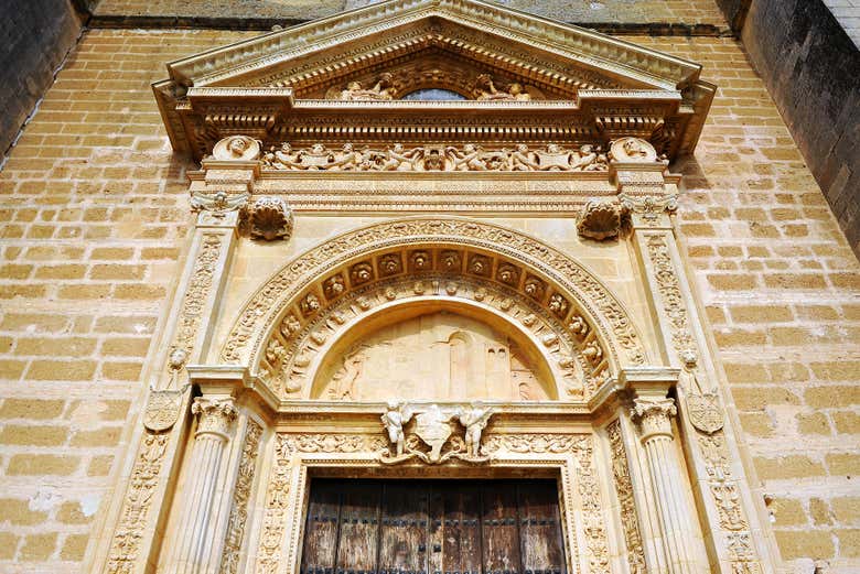 Entrance to the Nuestra Señora de la Asunción Collegiate Church