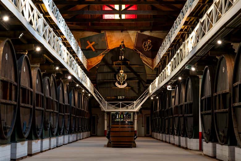 Interior de las bodegas El Gaitero