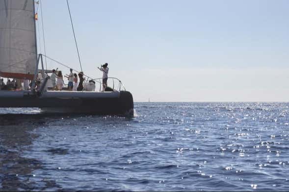 Giro in catamarano nella baia di Palma