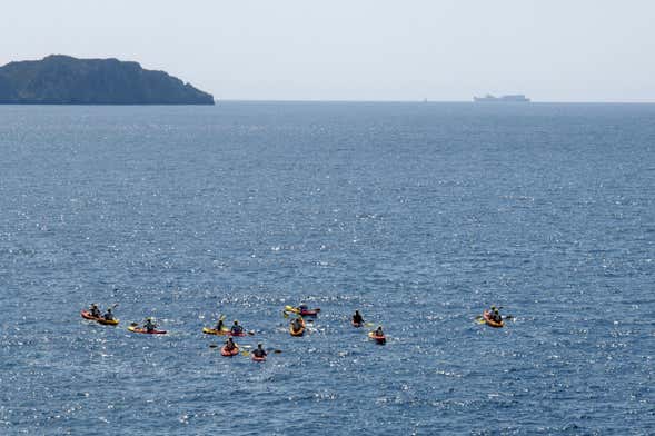 Tour en kayak a la Cueva Azul + Paseo en lancha rápida