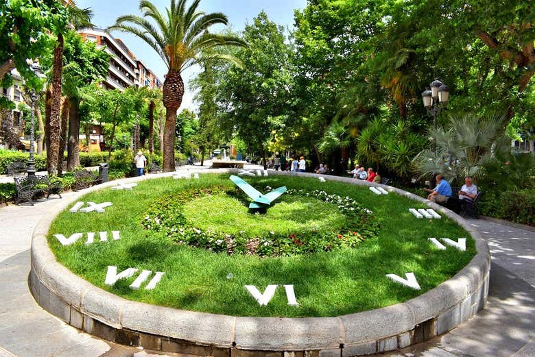 Reloj de Flores, en el Paseo de San Gregorio de Puertollano