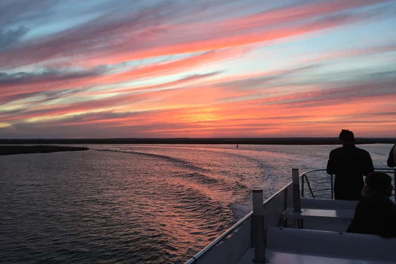 Sunset boat cruise in Punta Umbria