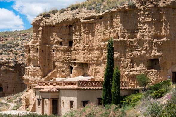 Visita guiada pelas grutas de Almagruz