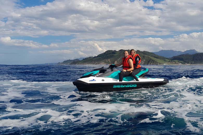 A couple enjoying the Jet Ski tour