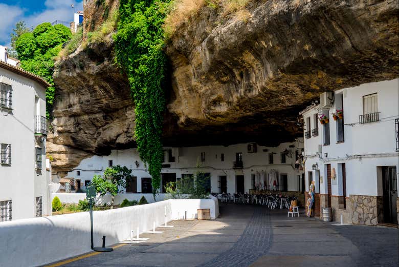 Excursión a Setenil de las Bodegas desde Ronda Civitatis com