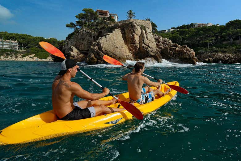 Disfrutando de los kayaks en Salou