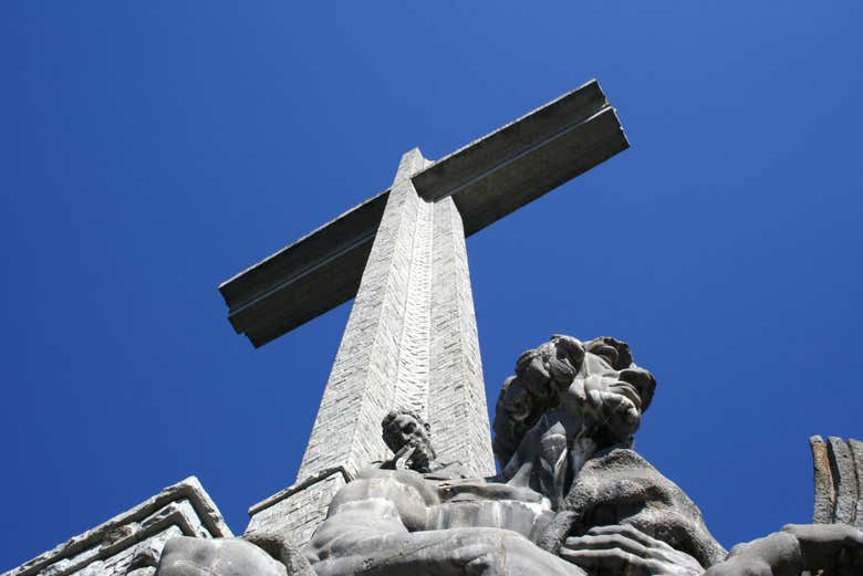 Detalle de la gran cruz de Cuelgamuros