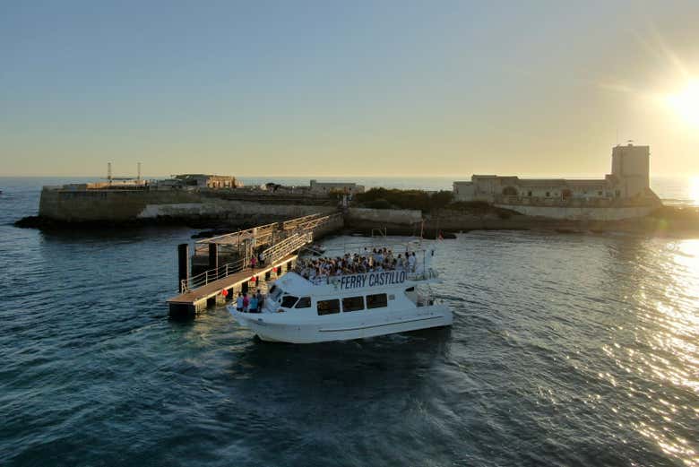 Ferry al castillo de Sancti Petri