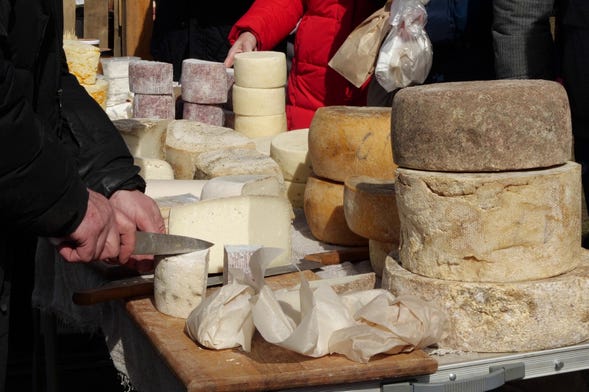 Degustación de quesos artesanos en Santander